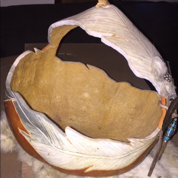 Native basket - Picture 2 of 4